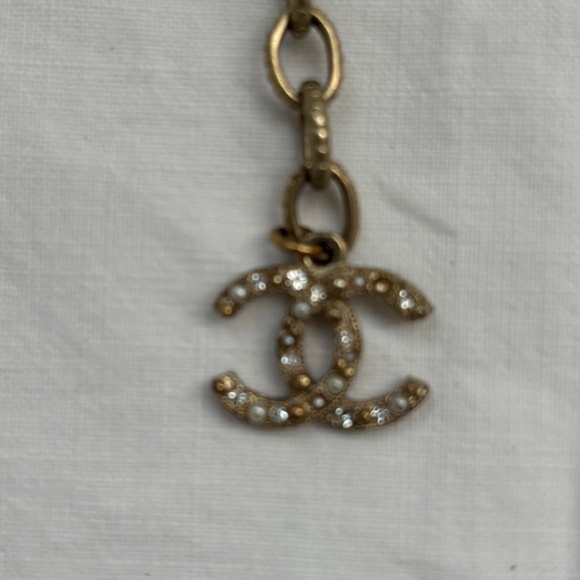 Chanel Camellia Pearl & Crystal Bracelet 14V - Picture 5 of 9